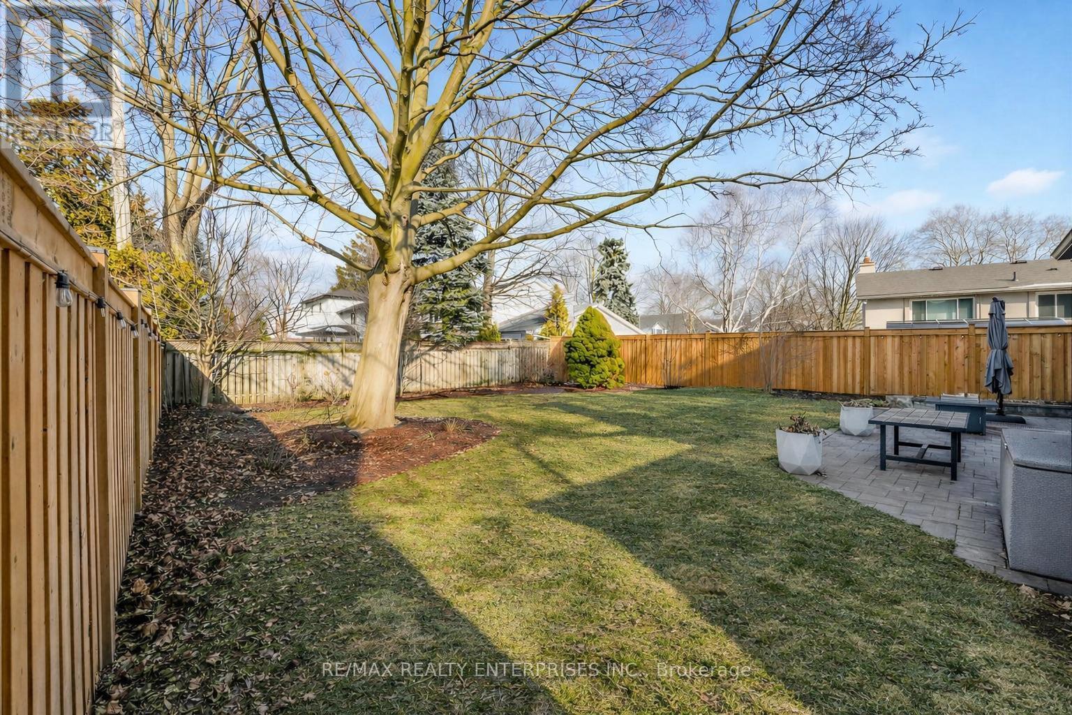 315 Swinburne Road, Burlington, ON - Outdoor