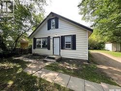407 3rd STREET E Meadow Lake, SK S9X 1H7