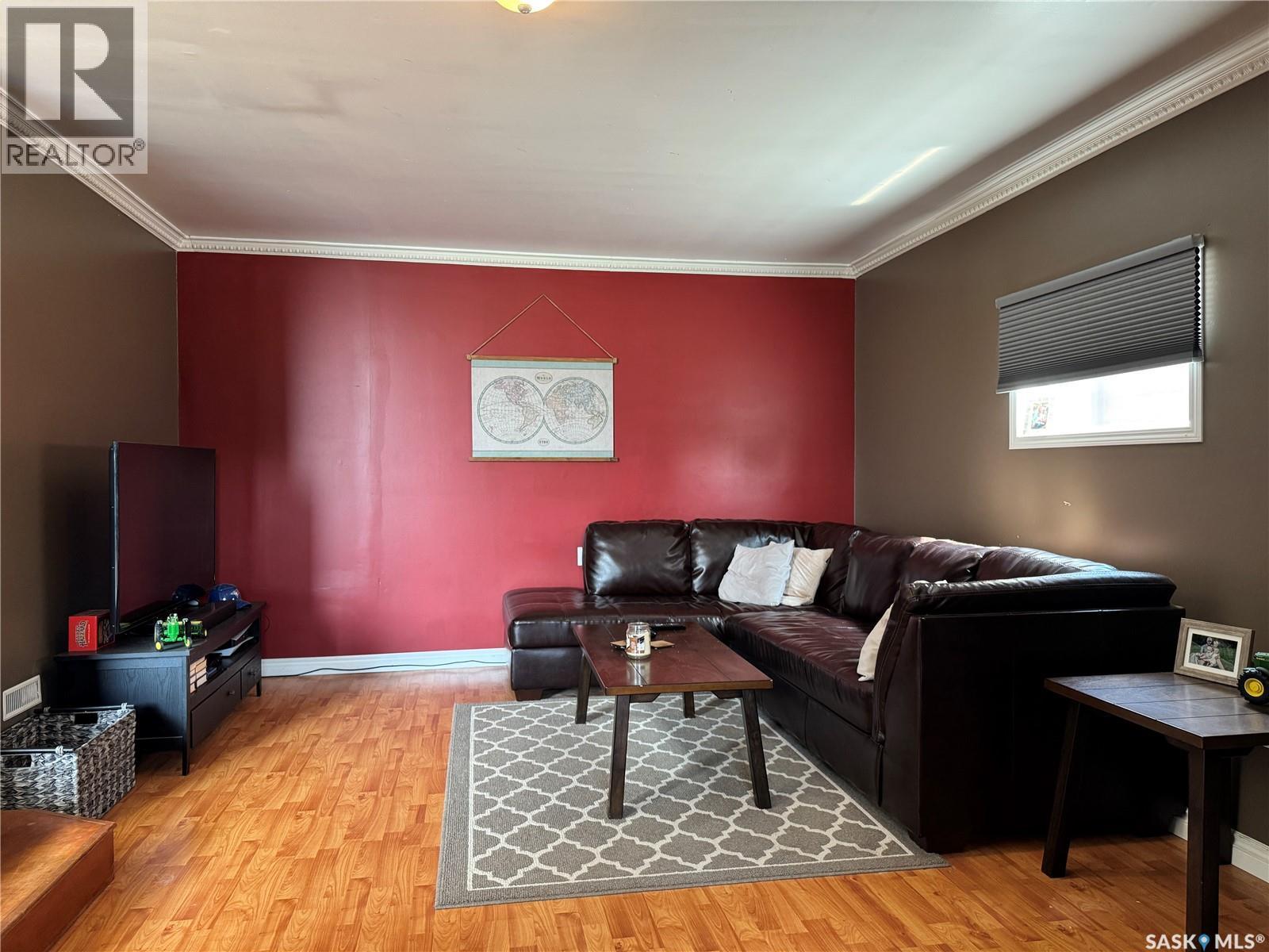 410 6Th Street E, Wynyard, SK - Indoor