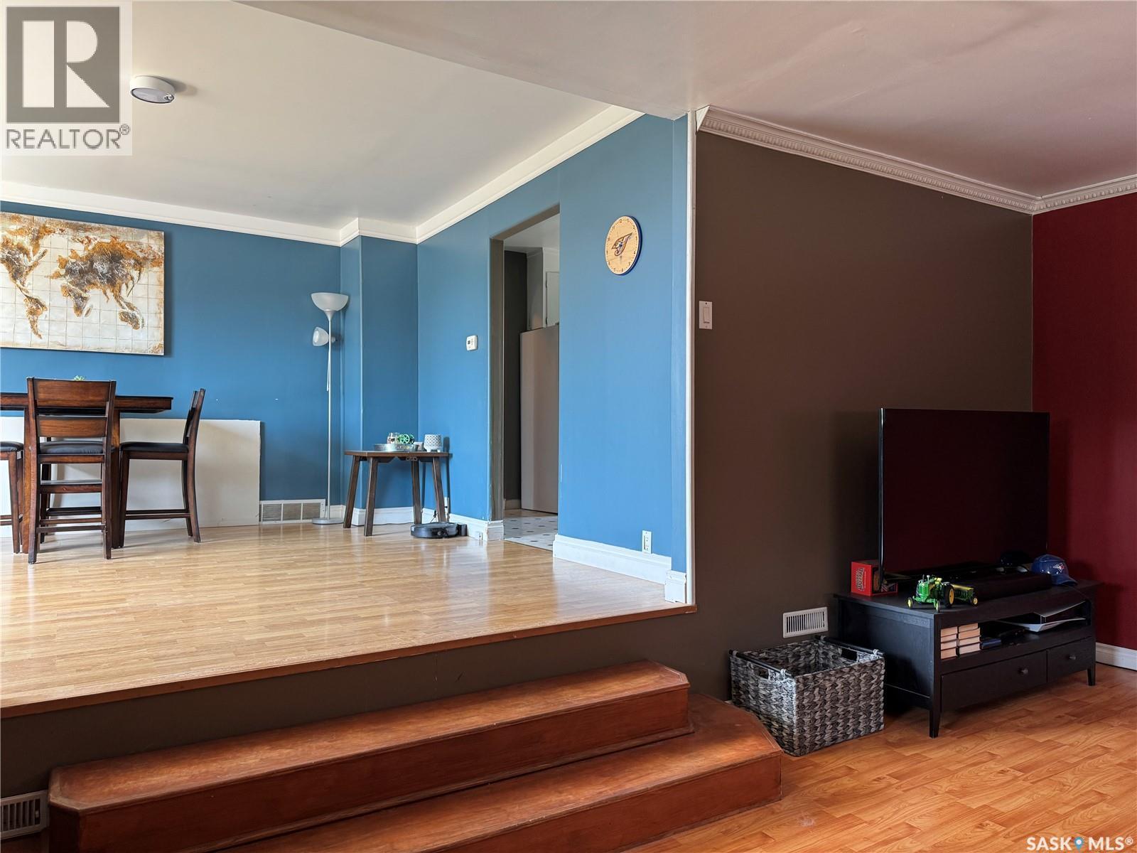 410 6Th Street E, Wynyard, SK - Indoor