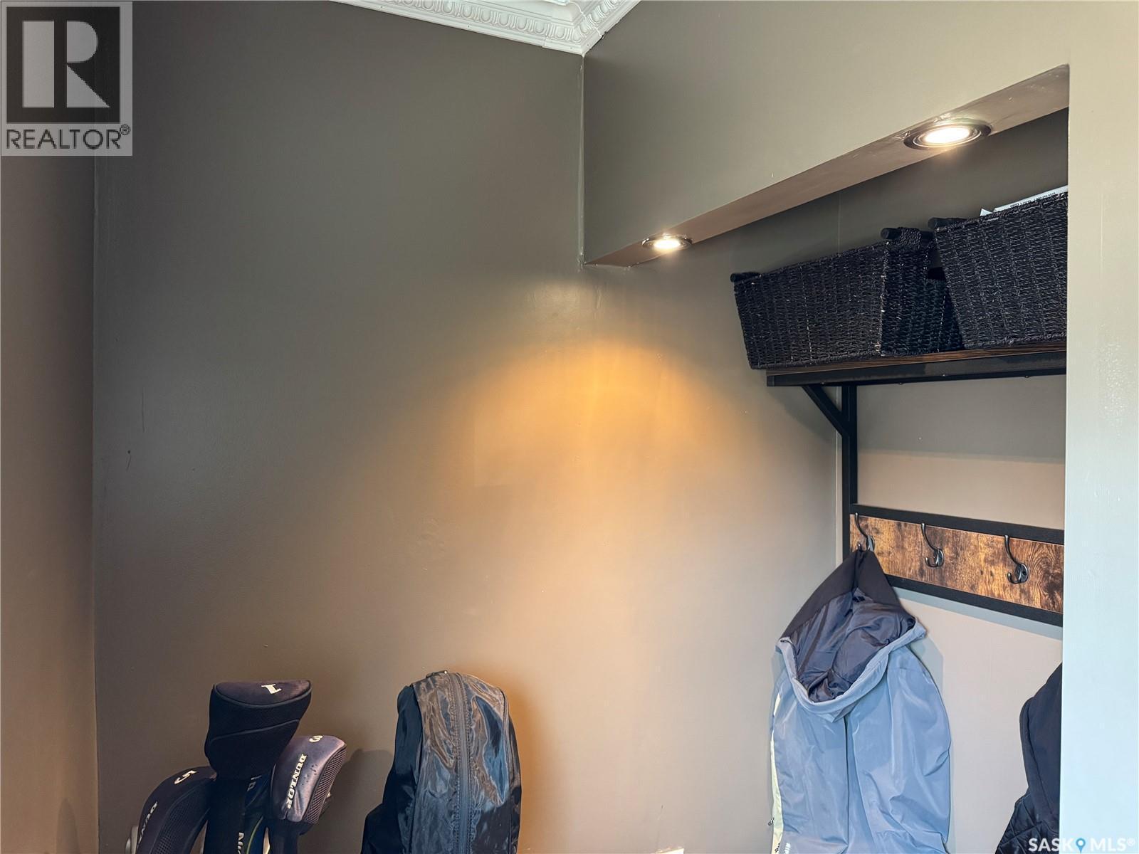 410 6Th Street E, Wynyard, SK - Indoor