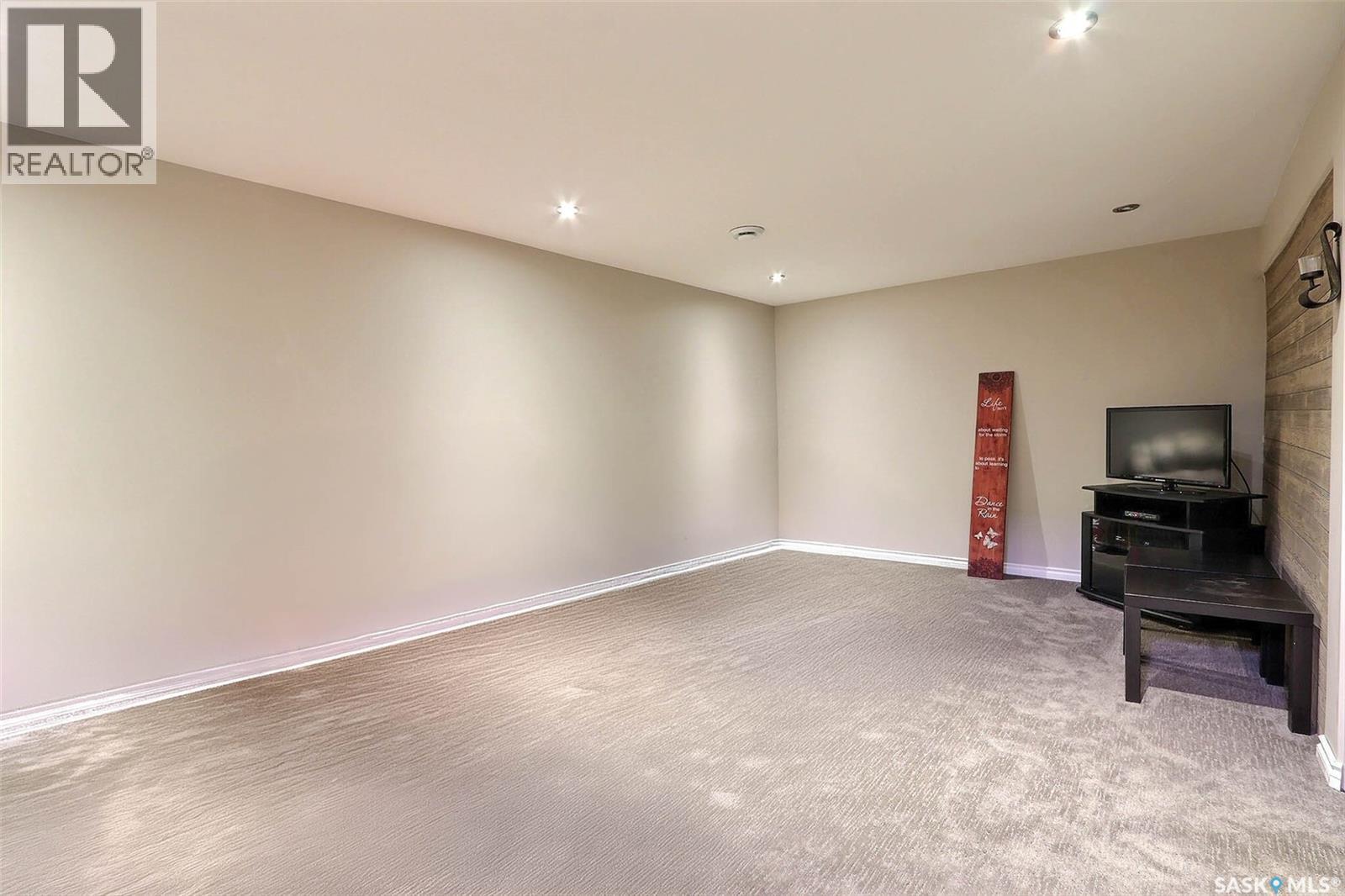 122 Macarthur Drive, Prince Albert, SK - Indoor Photo Showing Other Room