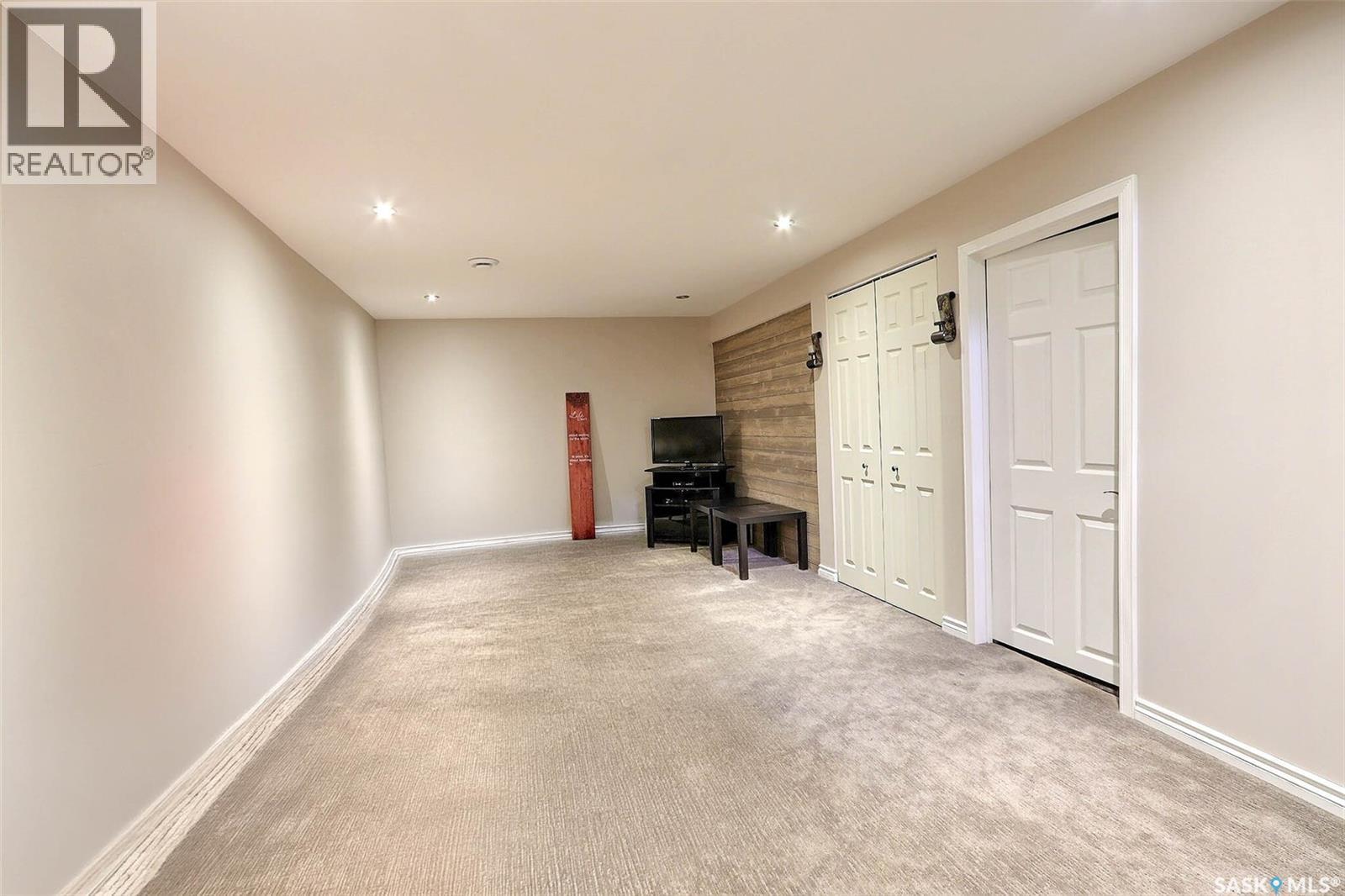 122 Macarthur Drive, Prince Albert, SK - Indoor Photo Showing Other Room