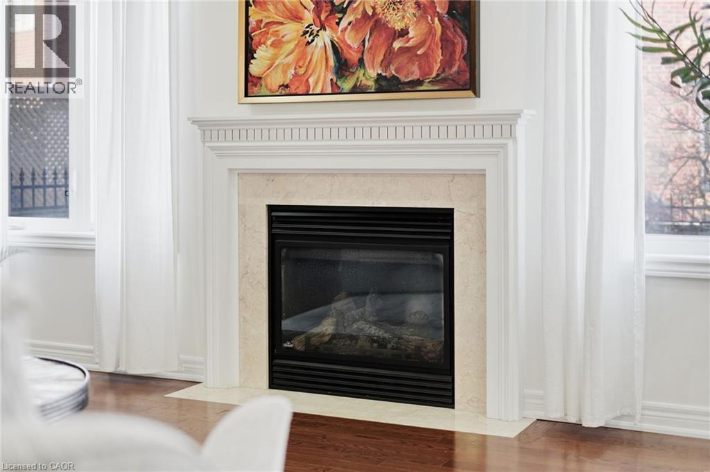 3071 Jenn Avenue, Burlington, ON - Indoor Photo Showing Living Room With Fireplace