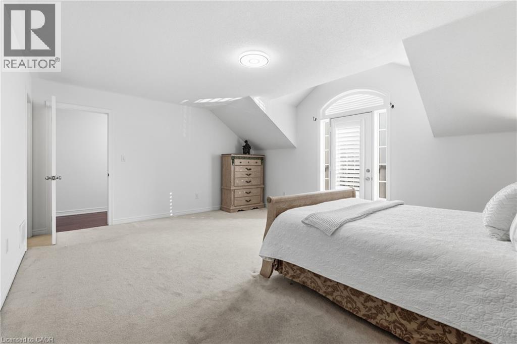 3071 Jenn Avenue, Burlington, ON - Indoor Photo Showing Bedroom