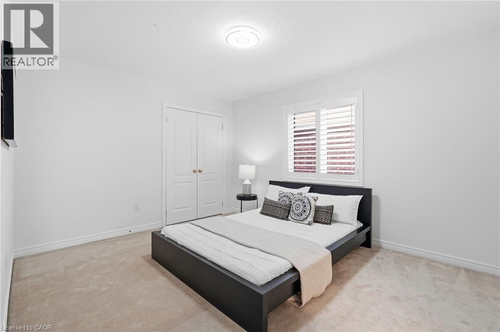 3071 Jenn Avenue, Burlington, ON - Indoor Photo Showing Bedroom