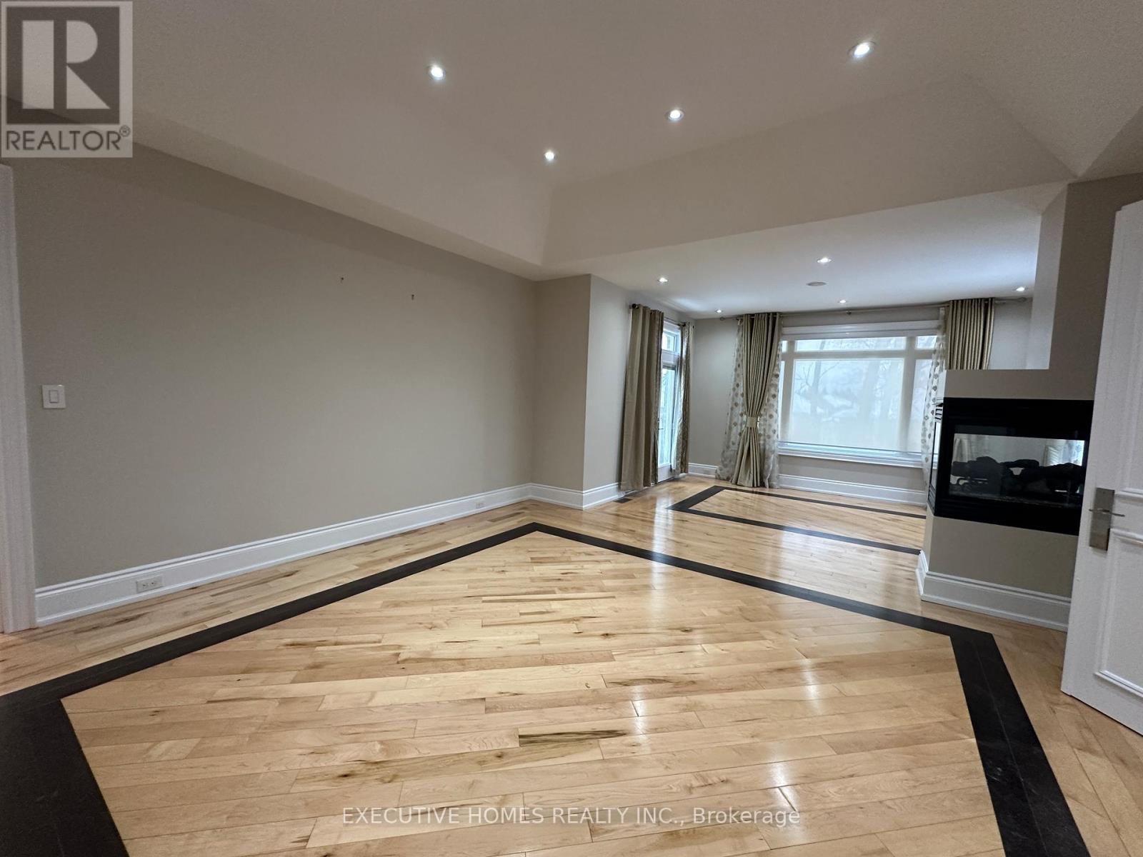 2613 Fifth Line W, Mississauga, ON - Indoor Photo Showing Other Room