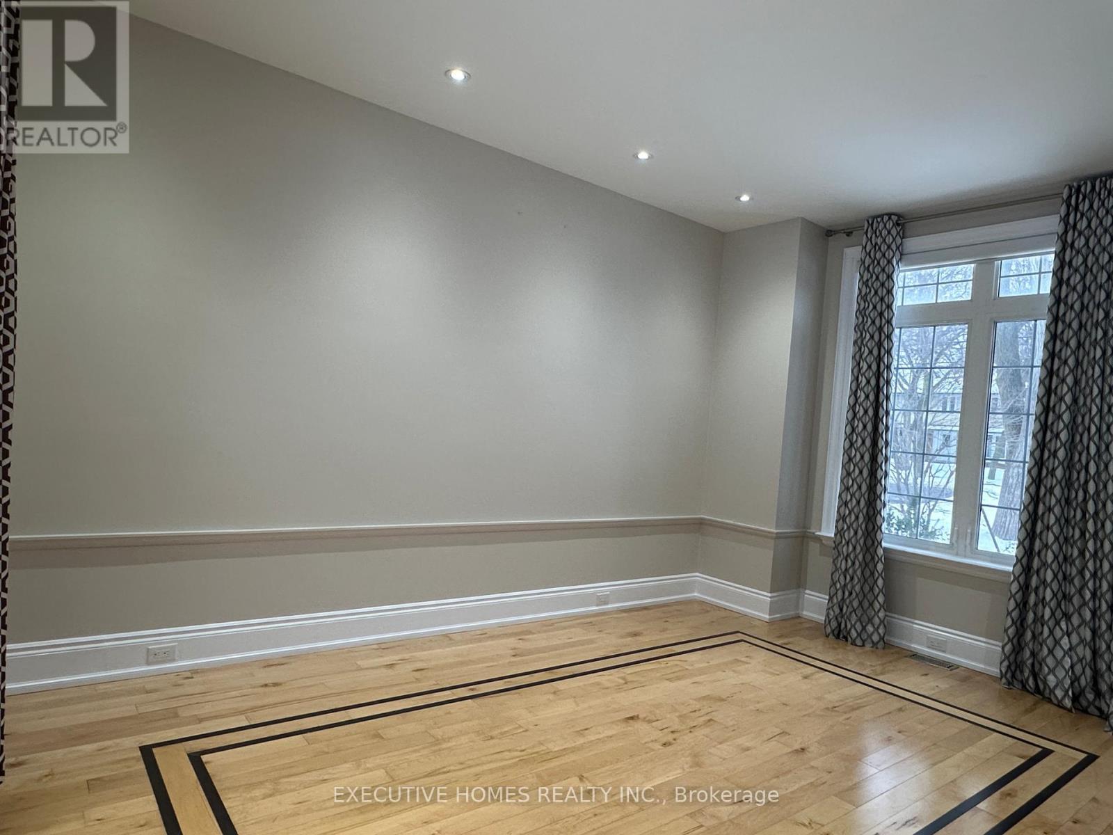 2613 Fifth Line W, Mississauga, ON - Indoor Photo Showing Other Room