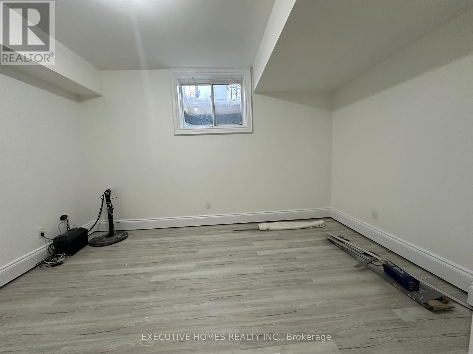 2613 Fifth Line W, Mississauga, ON - Indoor Photo Showing Other Room