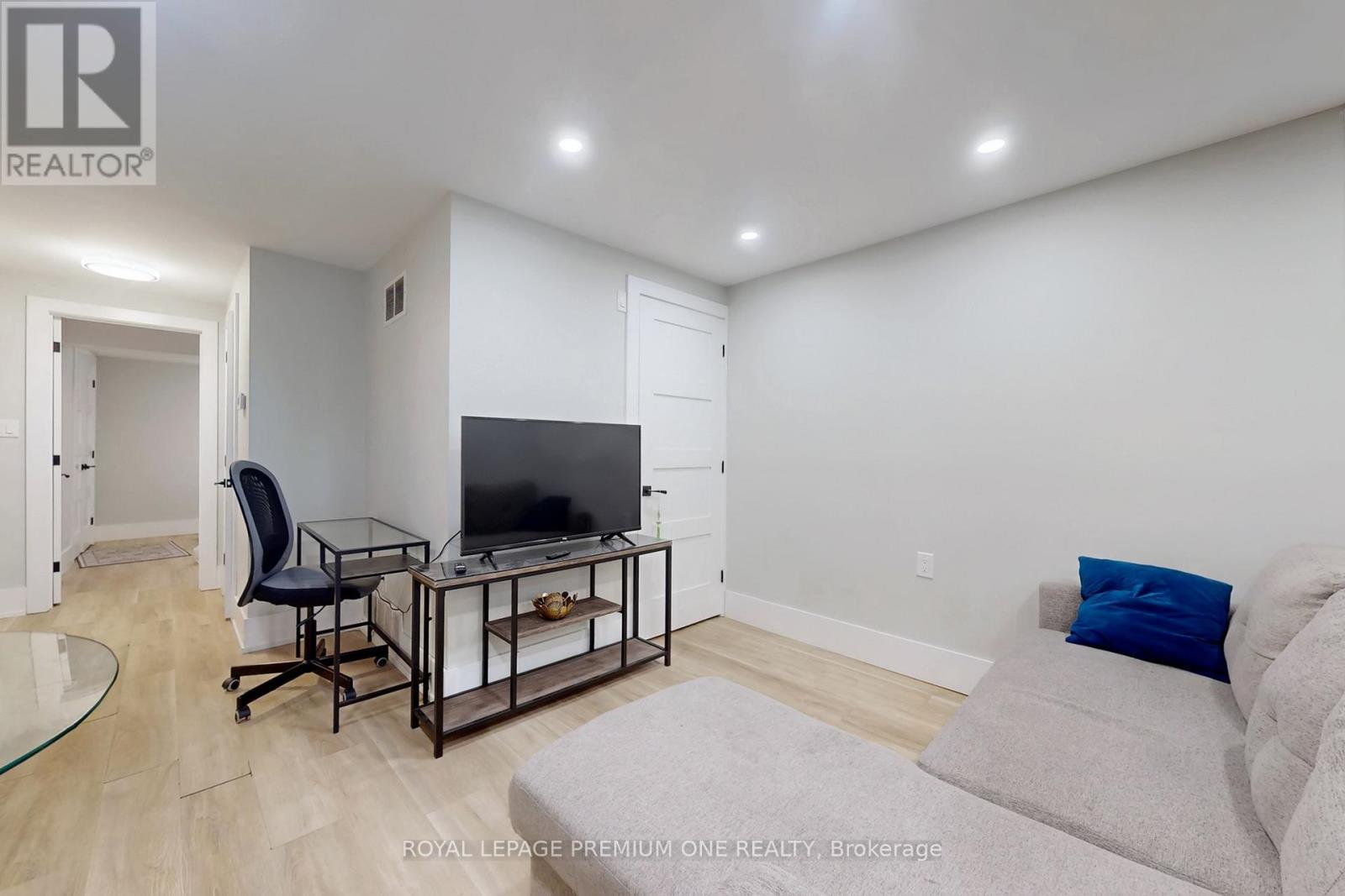 223 Manning Avenue, Toronto, ON - Indoor