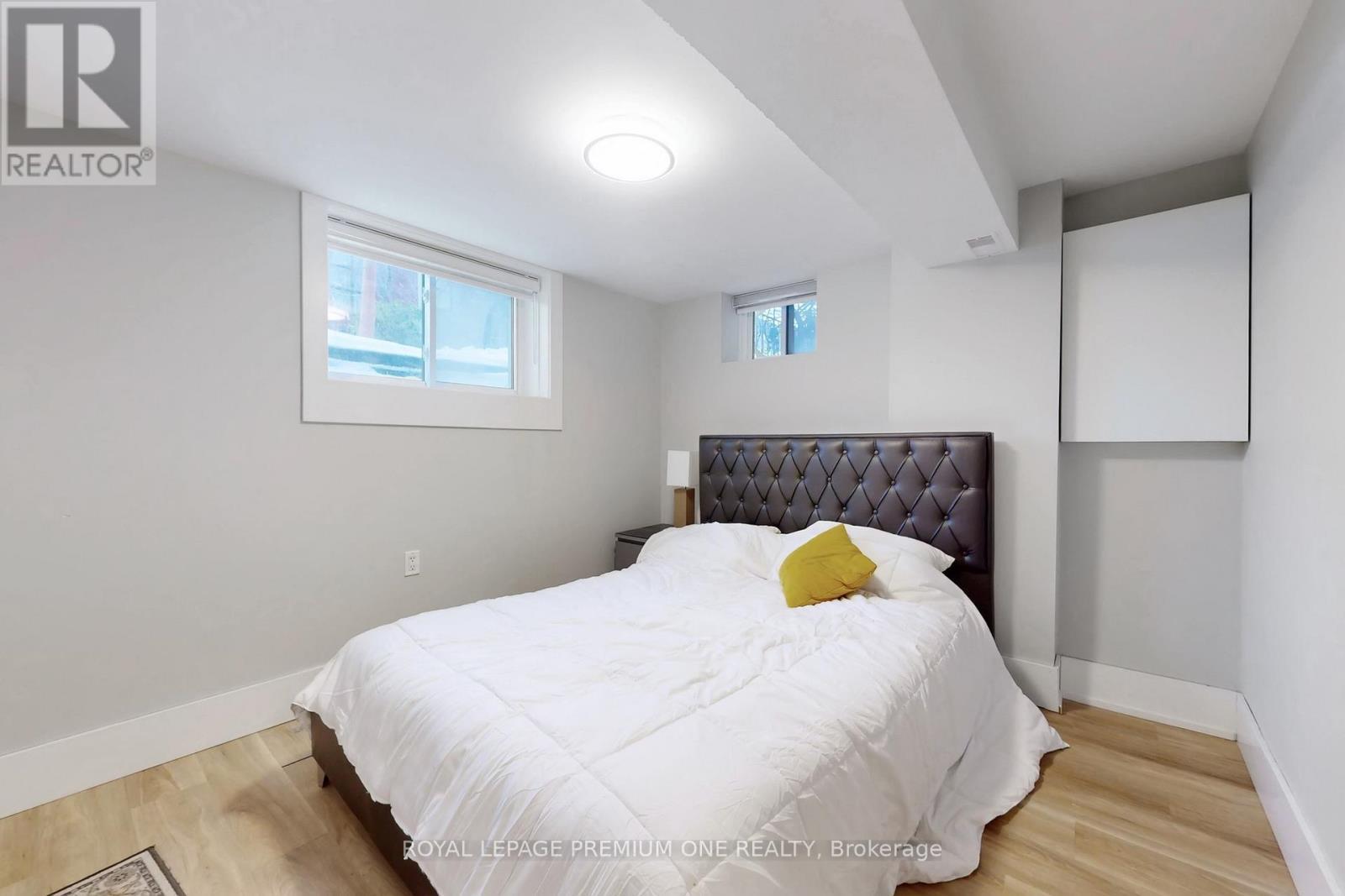223 Manning Avenue, Toronto, ON - Indoor Photo Showing Bedroom
