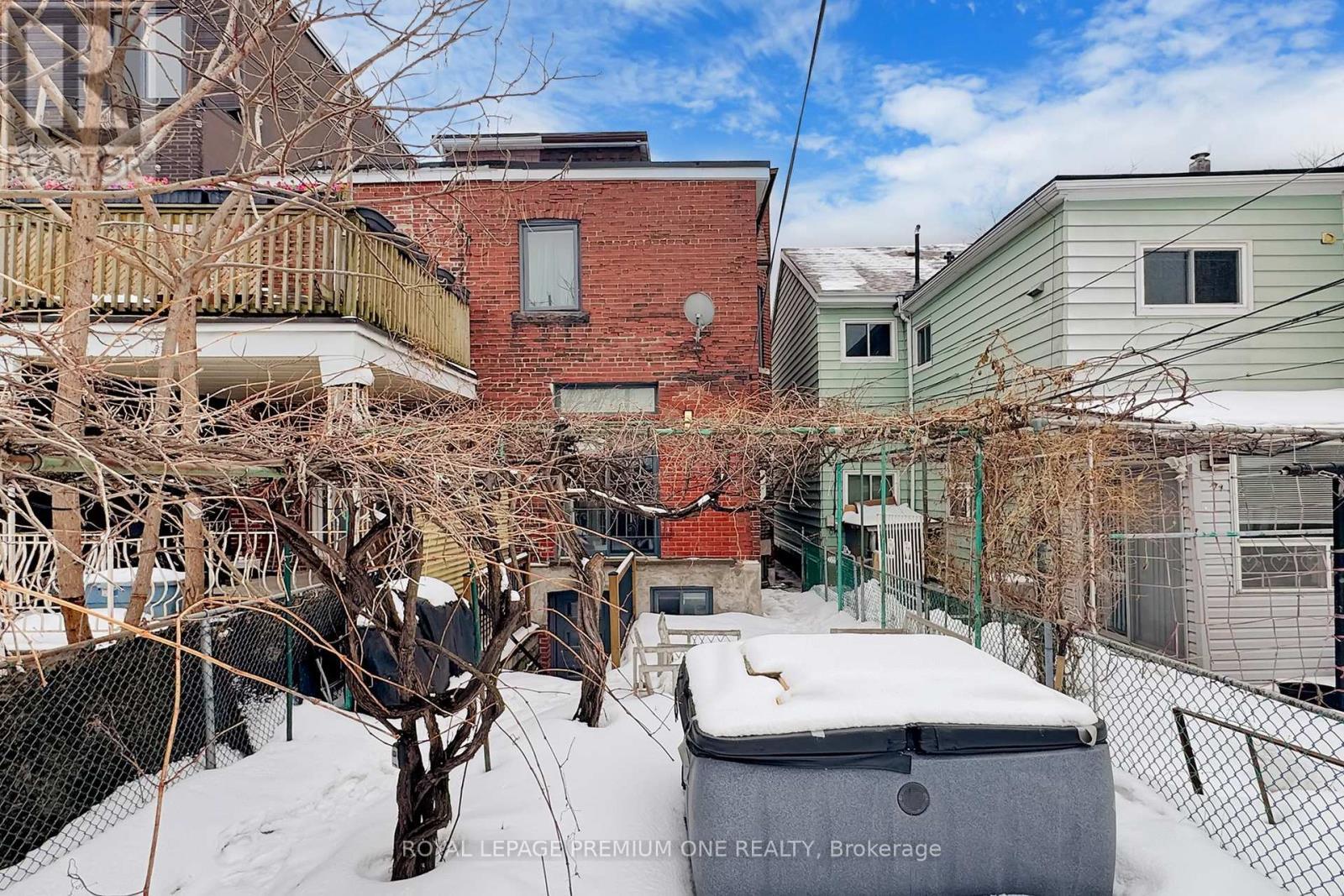 223 Manning Avenue, Toronto, ON - Outdoor