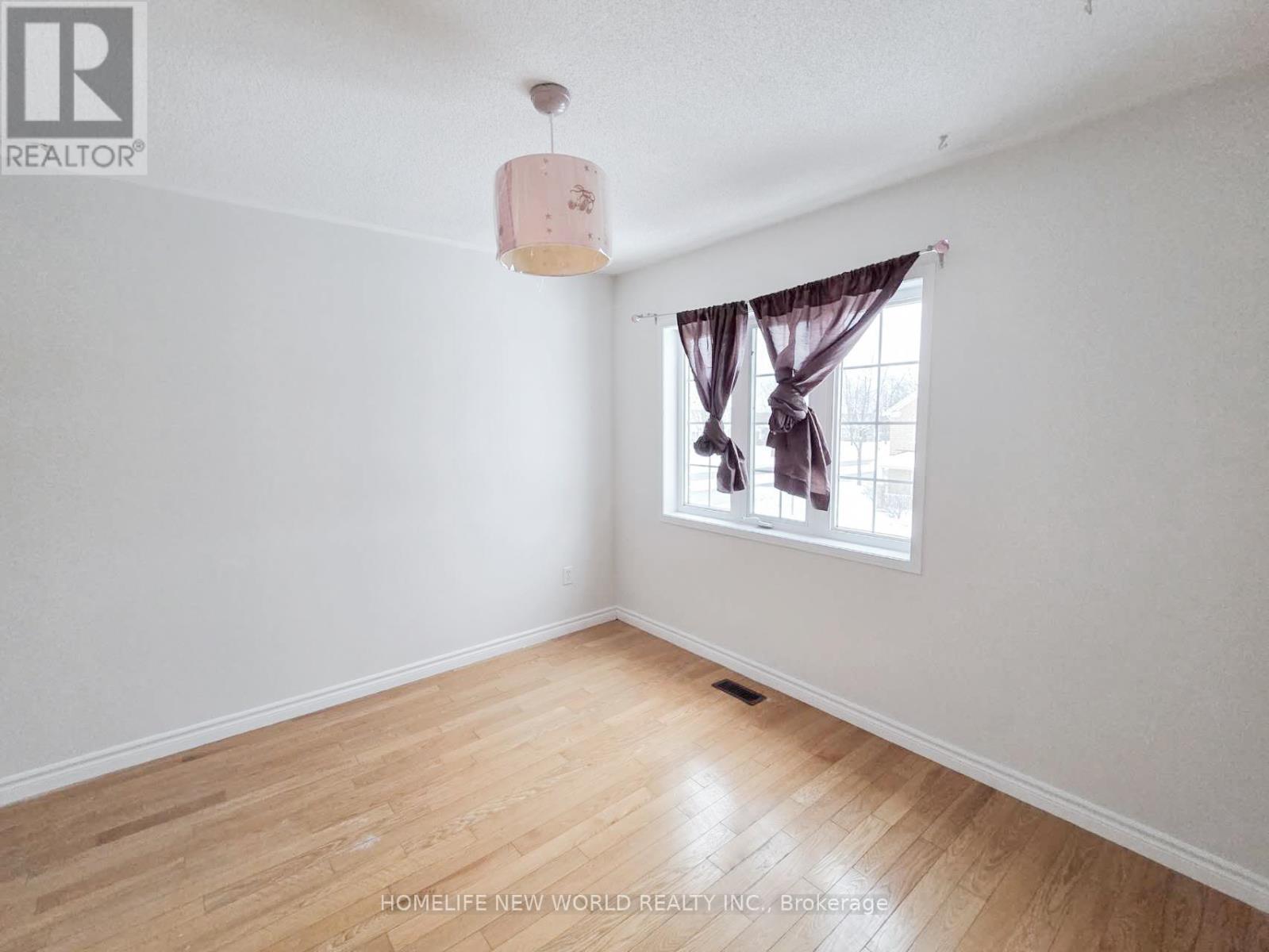 4 Belgrave Square, Markham, ON - Indoor Photo Showing Other Room