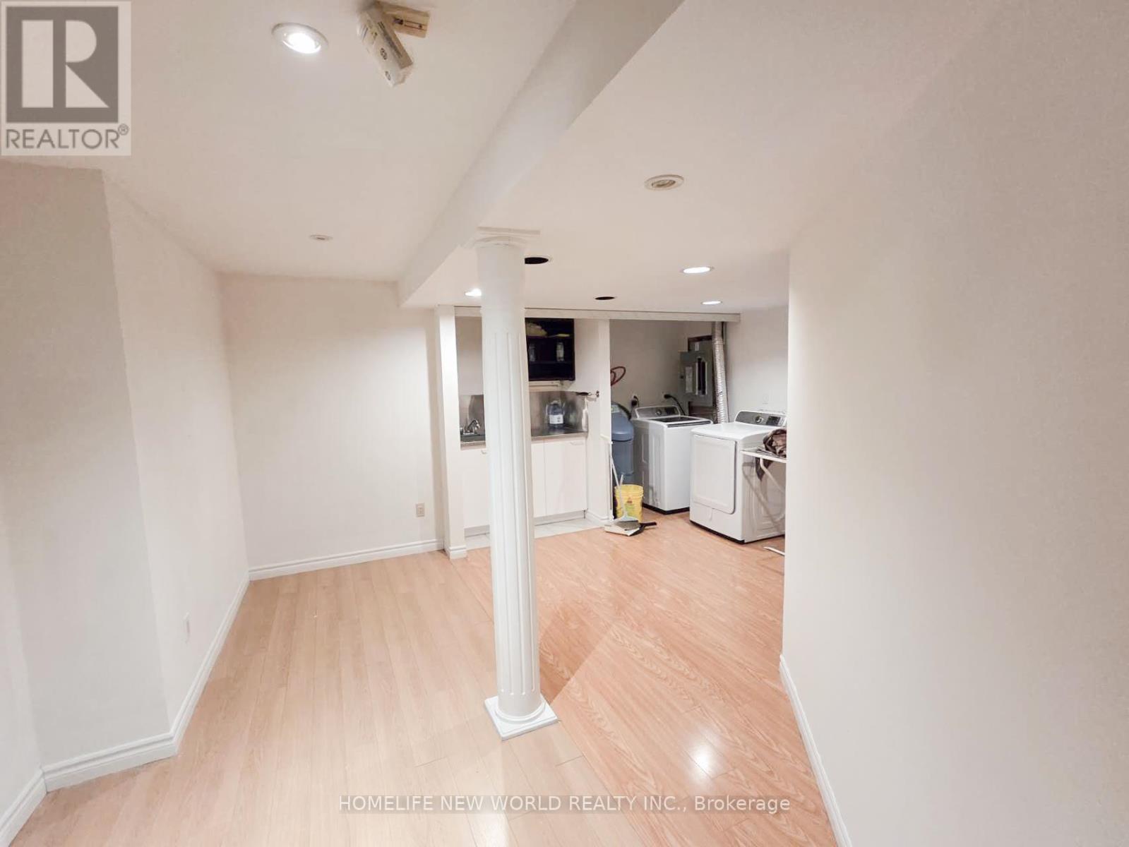 4 Belgrave Square, Markham, ON - Indoor