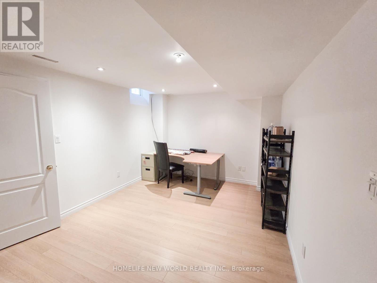 4 Belgrave Square, Markham, ON - Indoor Photo Showing Other Room