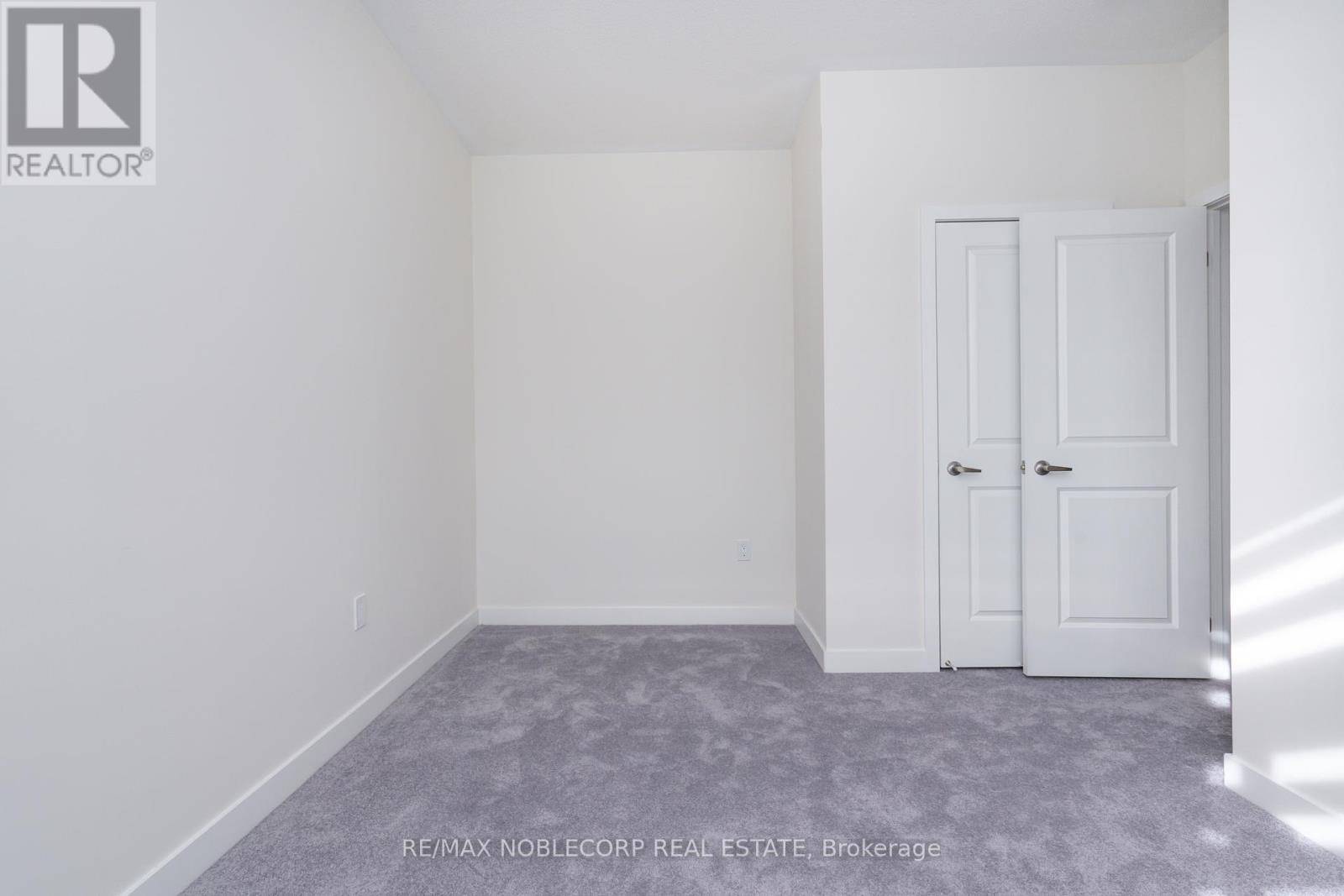34 Singhampton Road, Vaughan, ON - Indoor Photo Showing Other Room