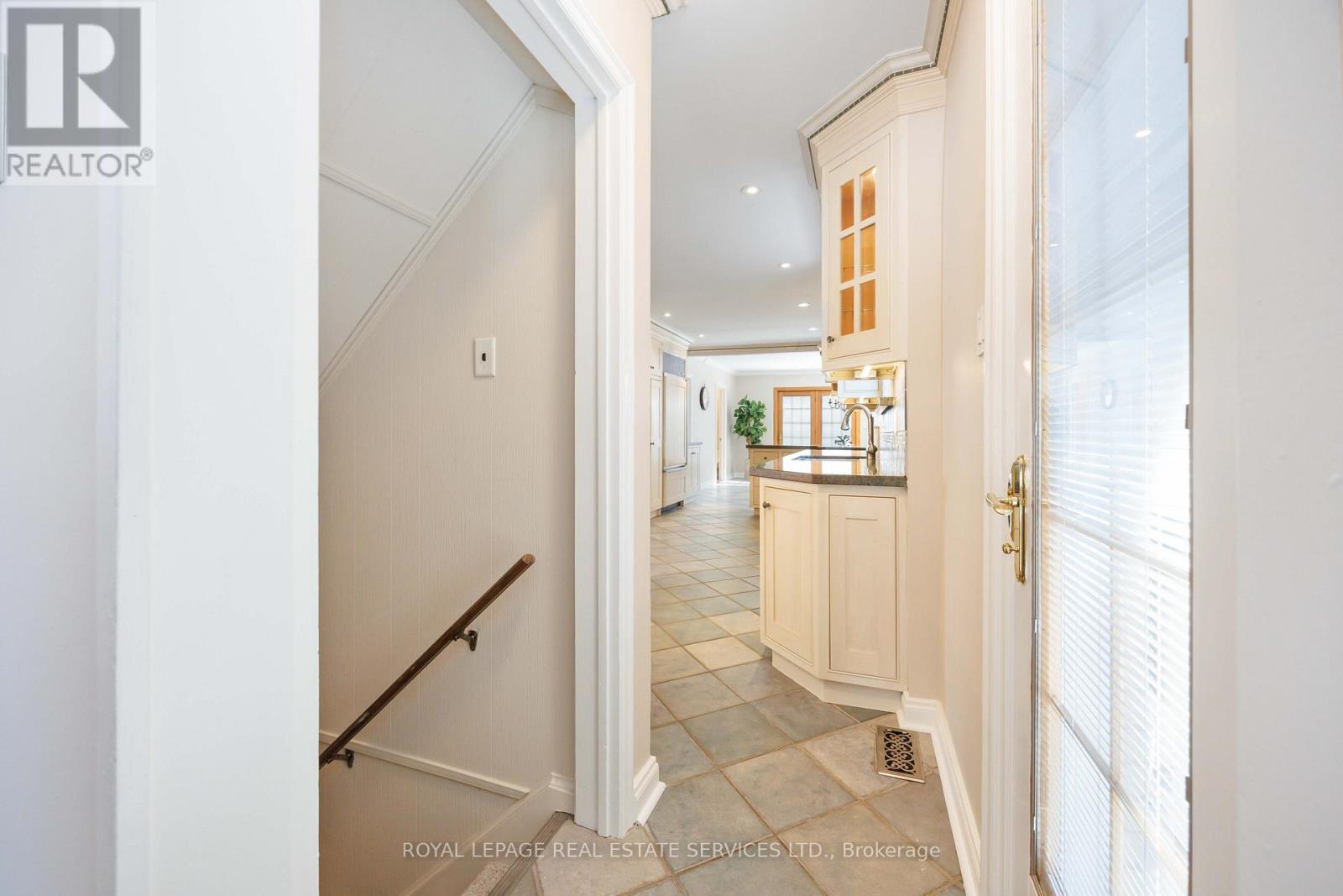 2 Cherry Post Crescent, Toronto, ON - Indoor Photo Showing Other Room