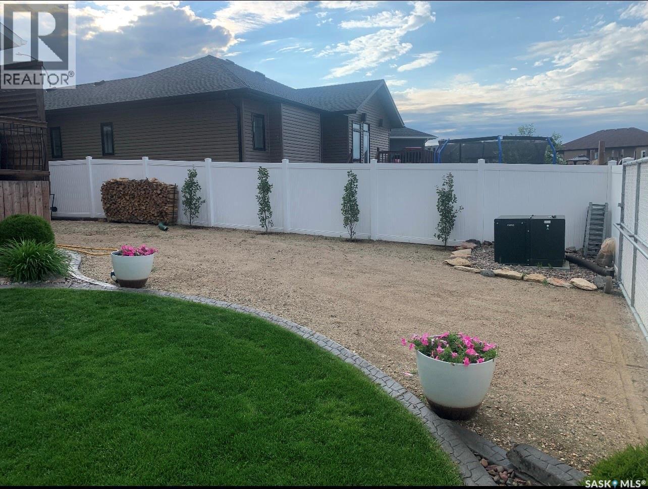 426 Lyle Crescent, Warman, SK - Outdoor