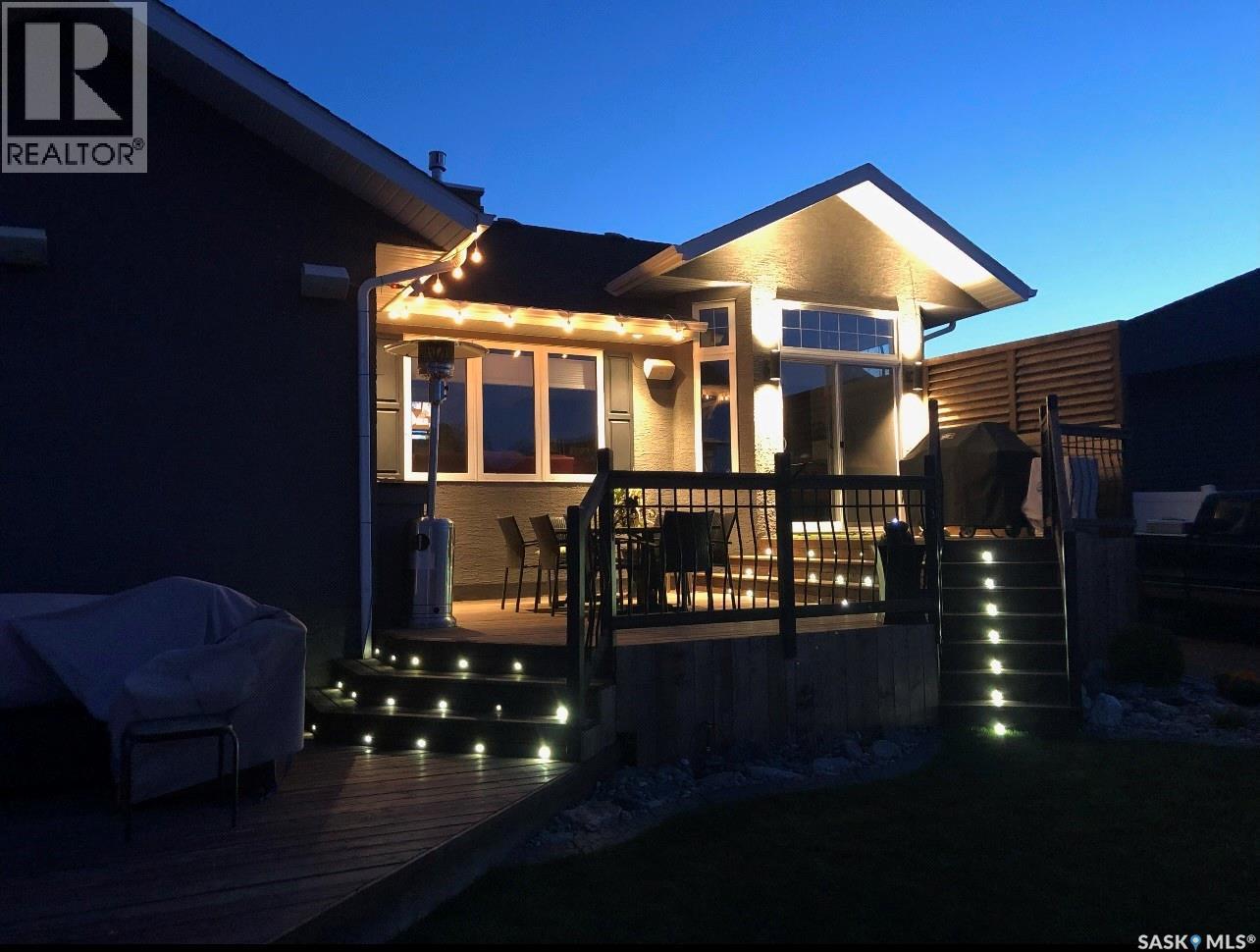 426 Lyle Crescent, Warman, SK - Outdoor