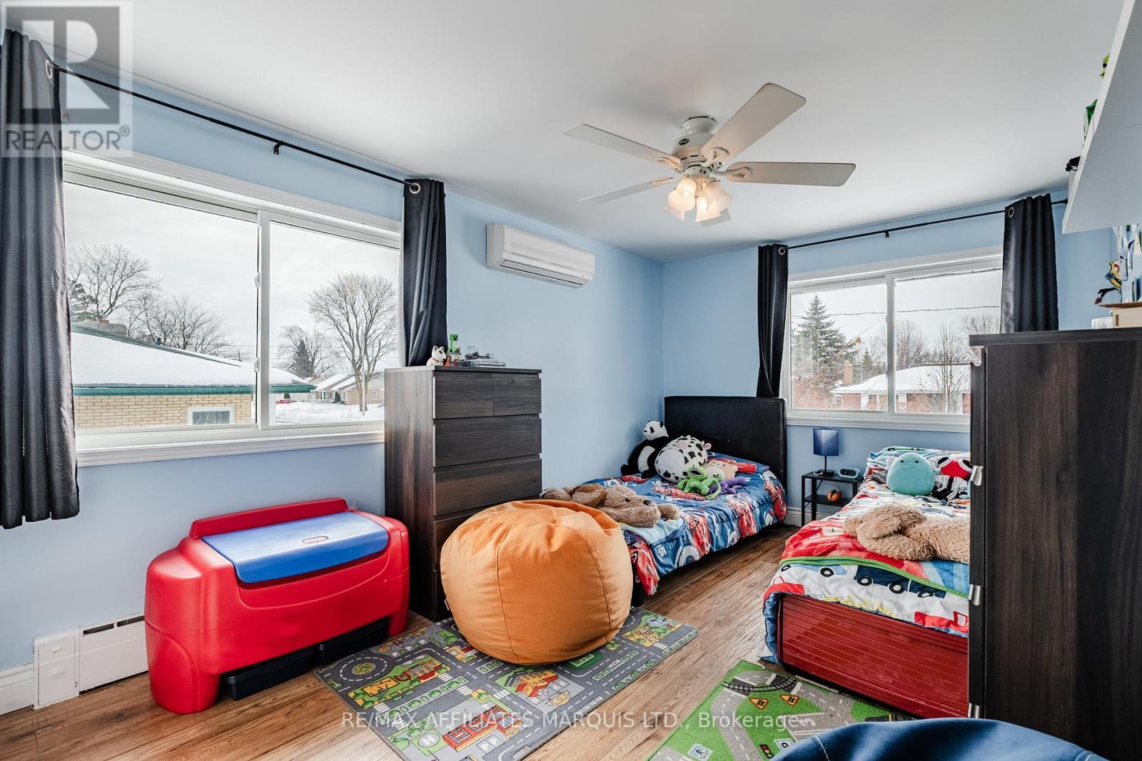 219 Pescod Avenue, Cornwall, ON - Indoor Photo Showing Bedroom