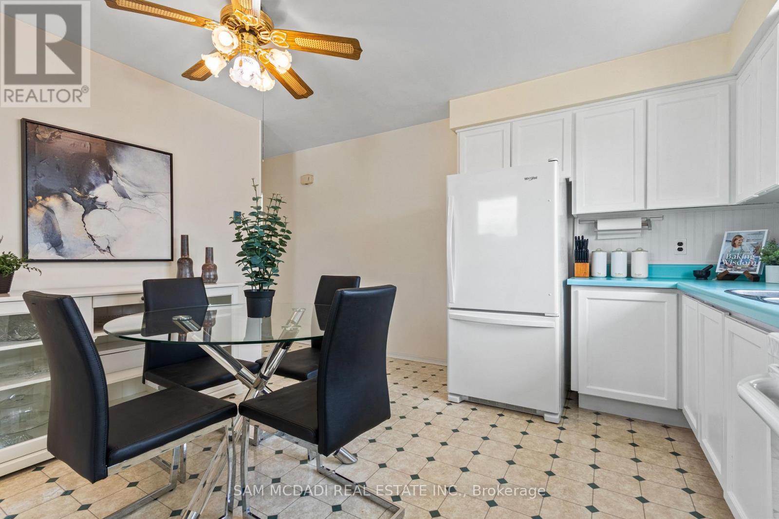 19 Secord Drive, Hamilton, ON - Indoor Photo Showing Dining Room