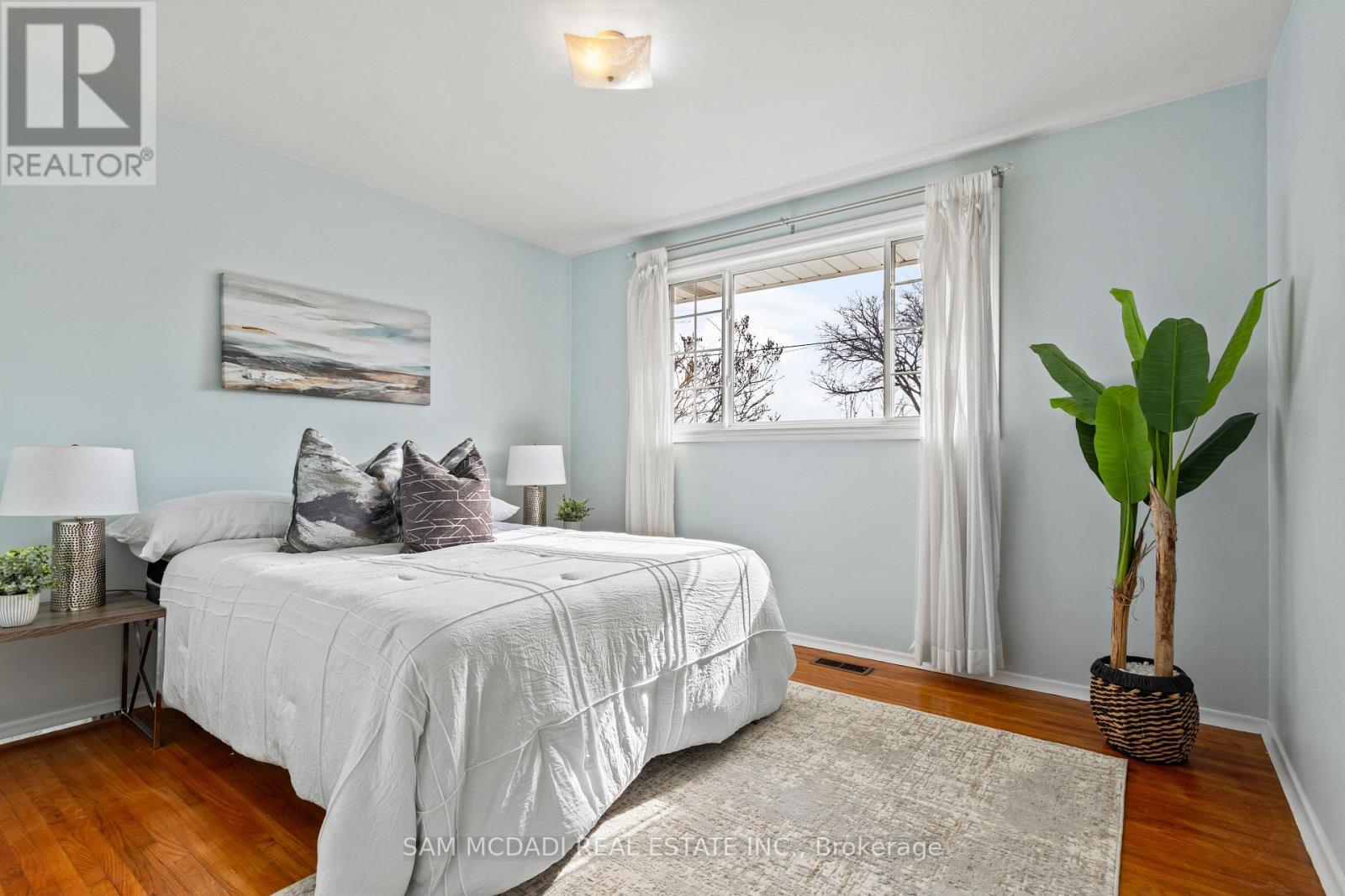19 Secord Drive, Hamilton, ON - Indoor Photo Showing Bedroom