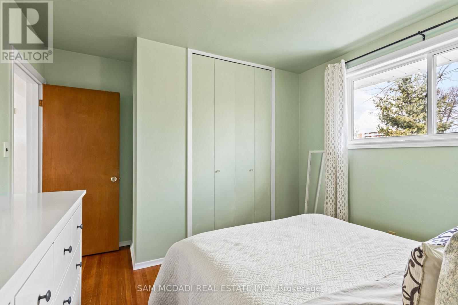 19 Secord Drive, Hamilton, ON - Indoor Photo Showing Bedroom