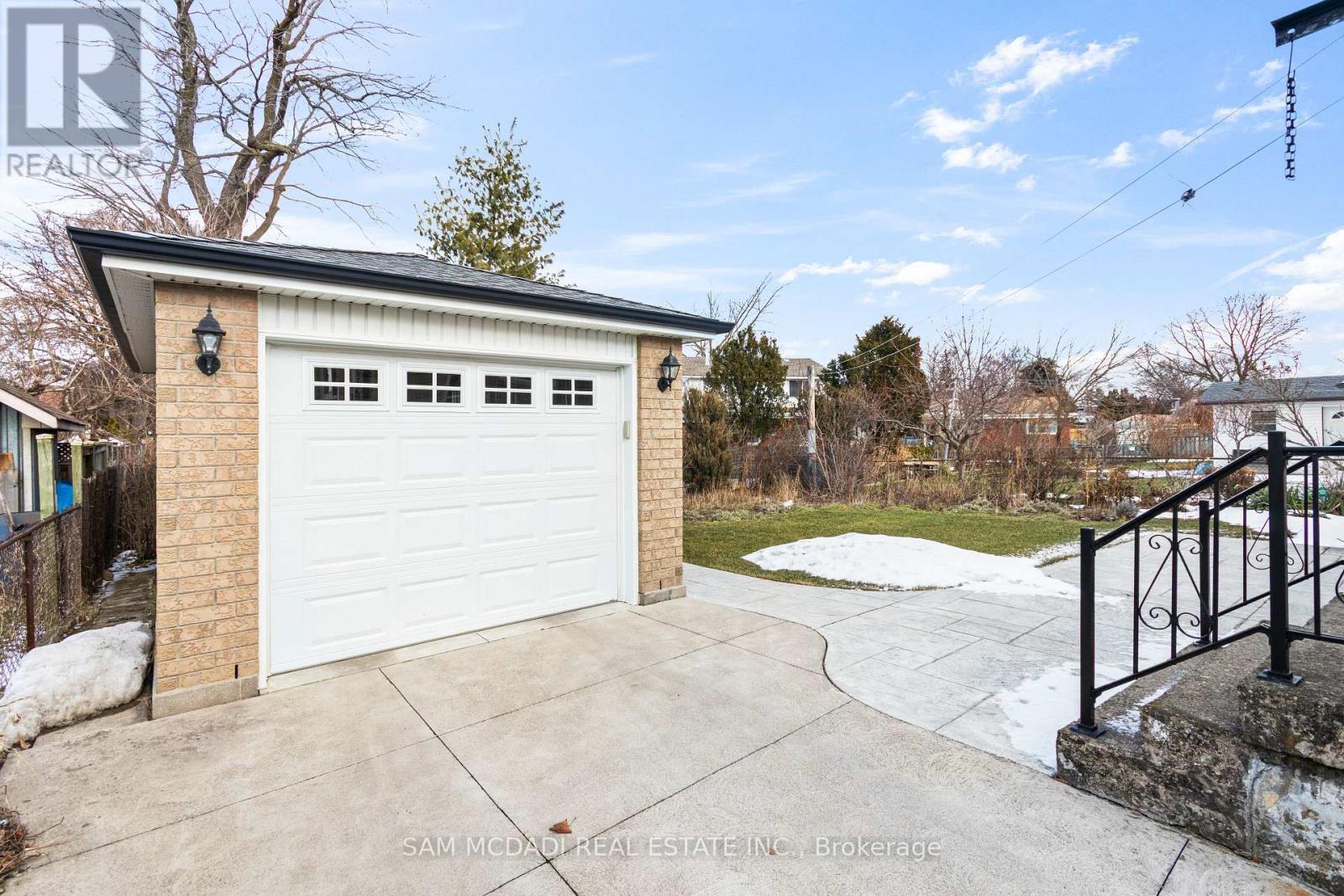 19 Secord Drive, Hamilton, ON - Outdoor