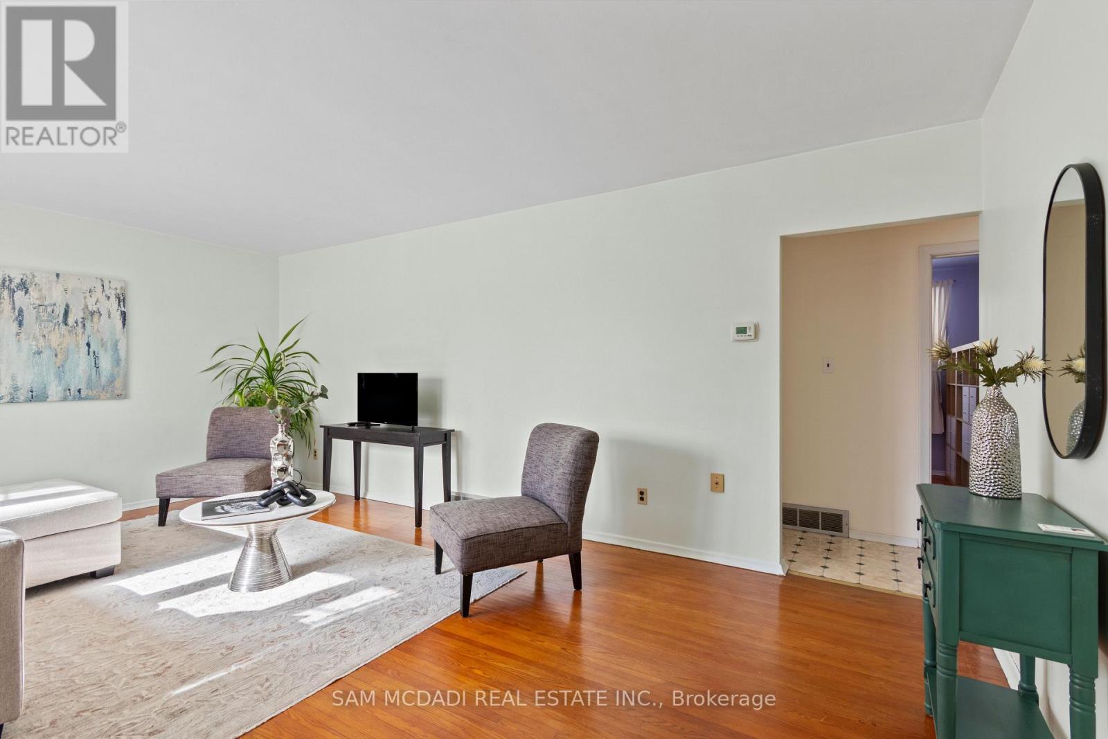 19 Secord Drive, Hamilton, ON - Indoor