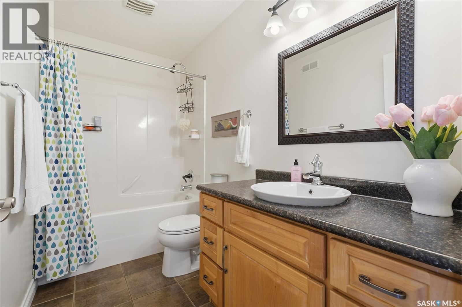 12 Longpre Crescent, Prince Albert, SK - Indoor Photo Showing Bathroom