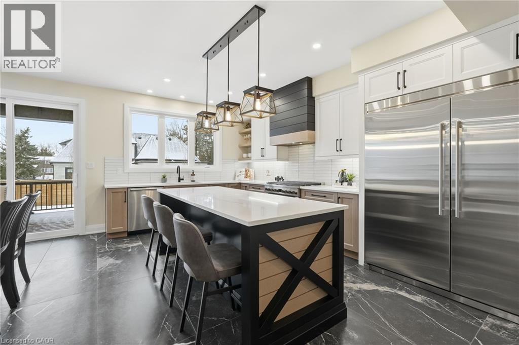 7 Bartlett Avenue, Grimsby, ON - Indoor