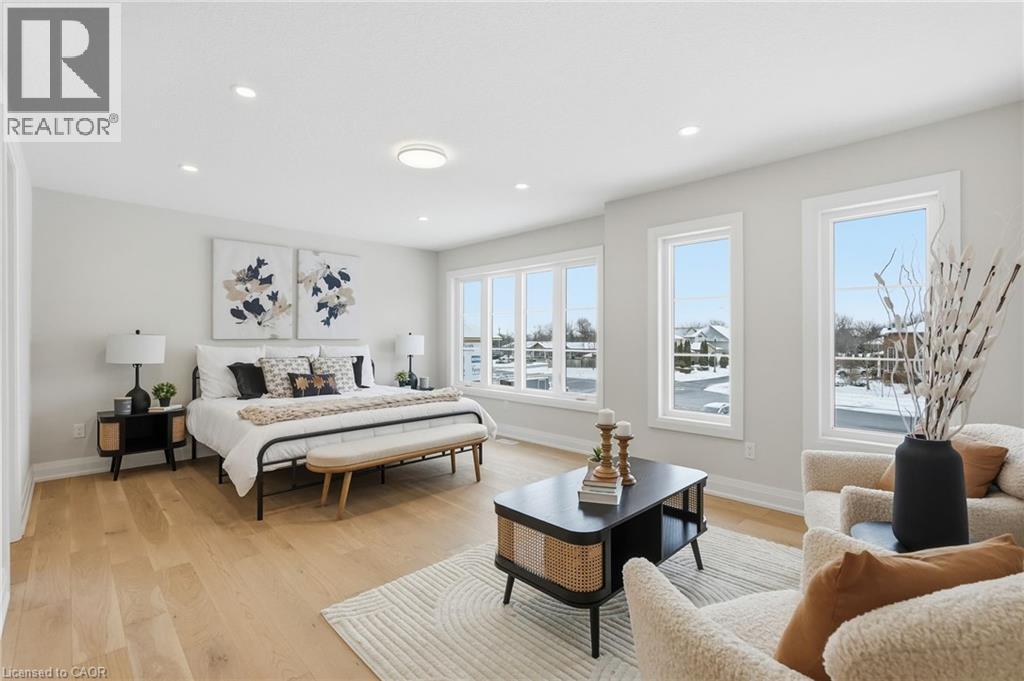 7 Bartlett Avenue, Grimsby, ON - Indoor