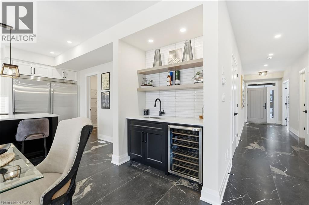 7 Bartlett Avenue, Grimsby, ON - Indoor