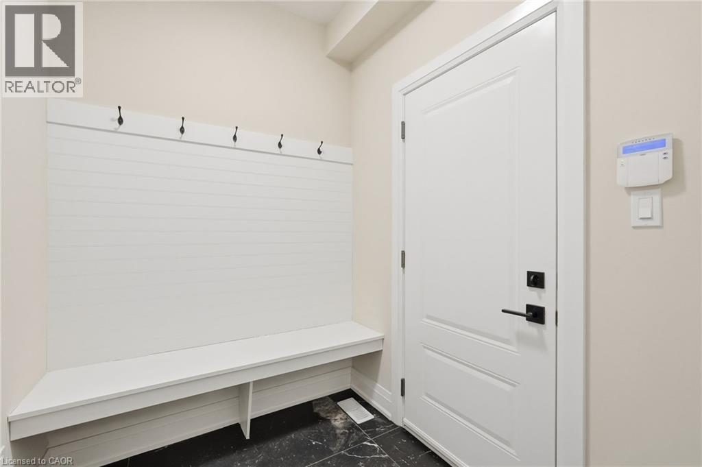 7 Bartlett Avenue, Grimsby, ON - Indoor Photo Showing Other Room