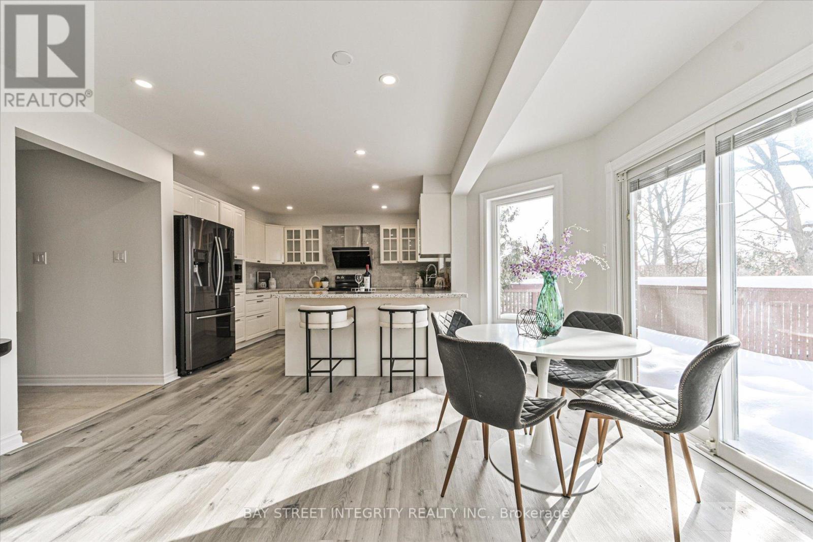 28 Carnforth Drive, Markham, ON - Indoor Photo Showing Dining Room
