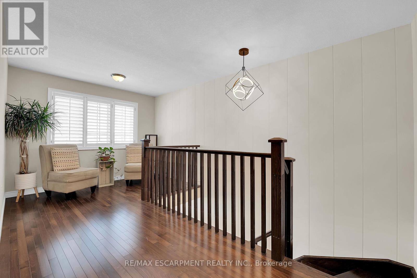 8 Chartwell Circle, Hamilton, ON - Indoor Photo Showing Other Room