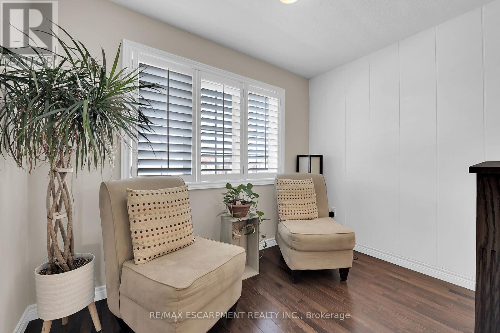 8 Chartwell Circle, Hamilton, ON - Indoor