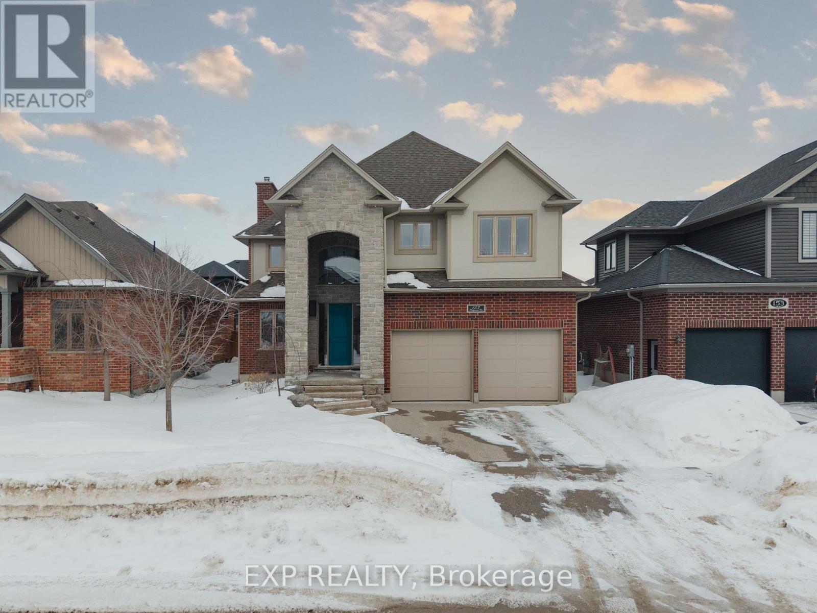 157 Ridgeview Drive, Mapleton, ON - Outdoor With Facade