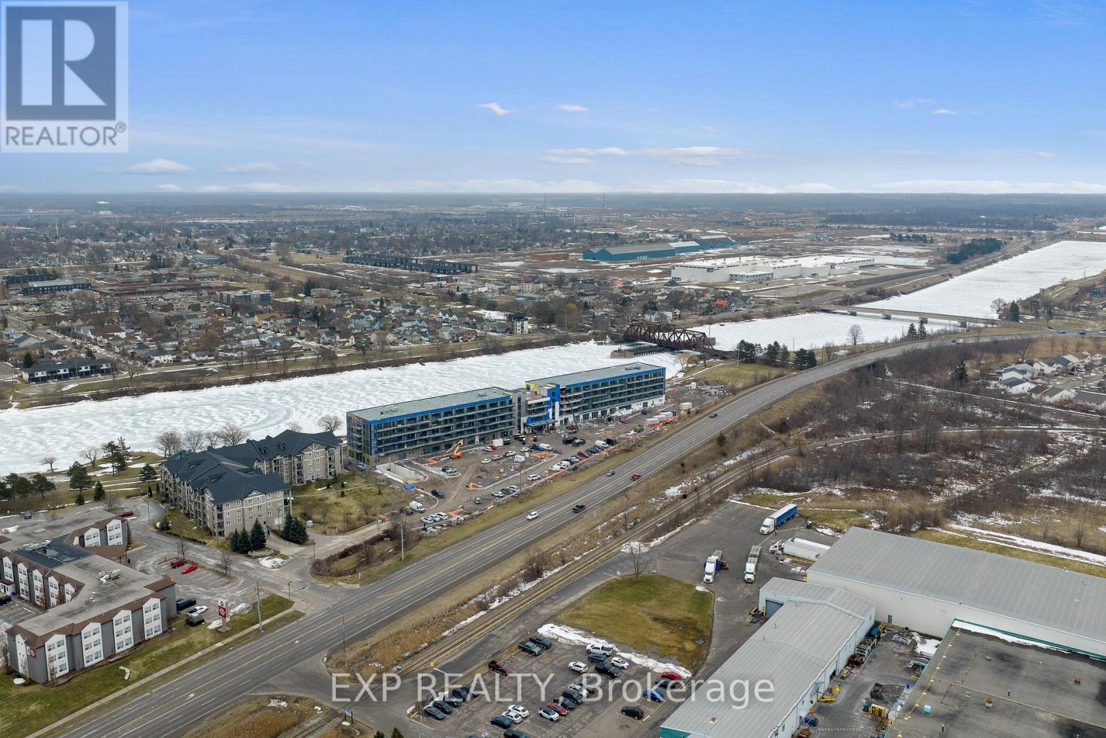 247 - 350 Prince Charles Dr Drive, Welland (Broadway), ON - Outdoor With View