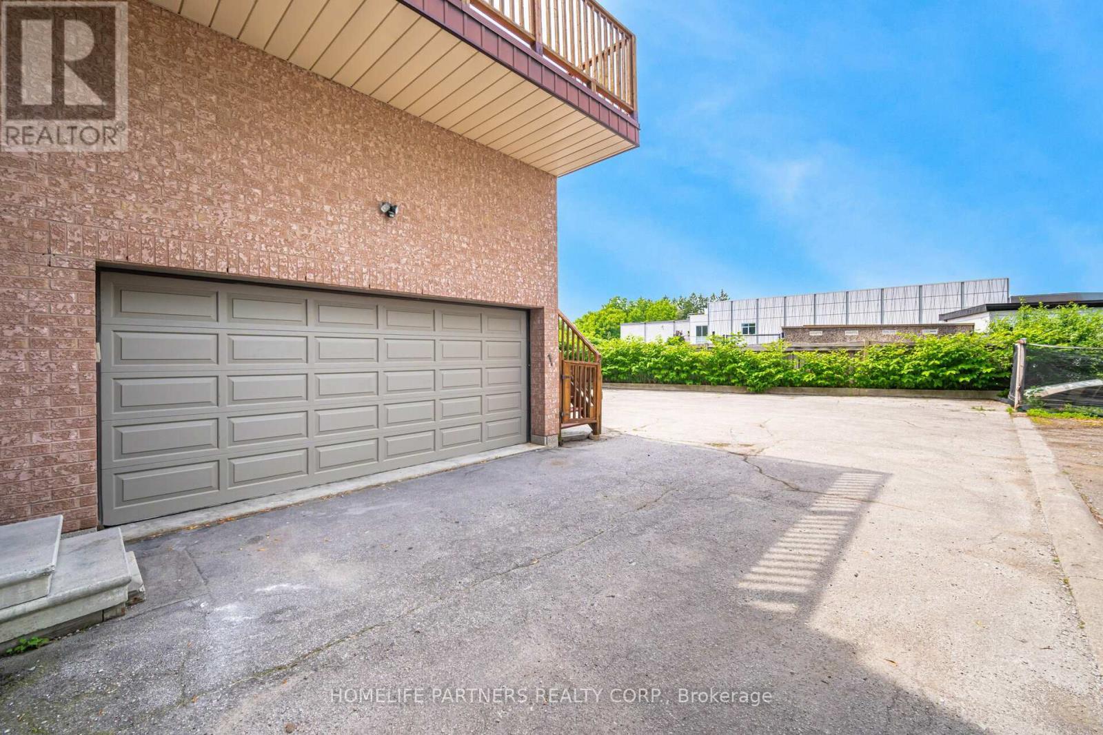 7930 Kipling Avenue, Vaughan, ON - Outdoor