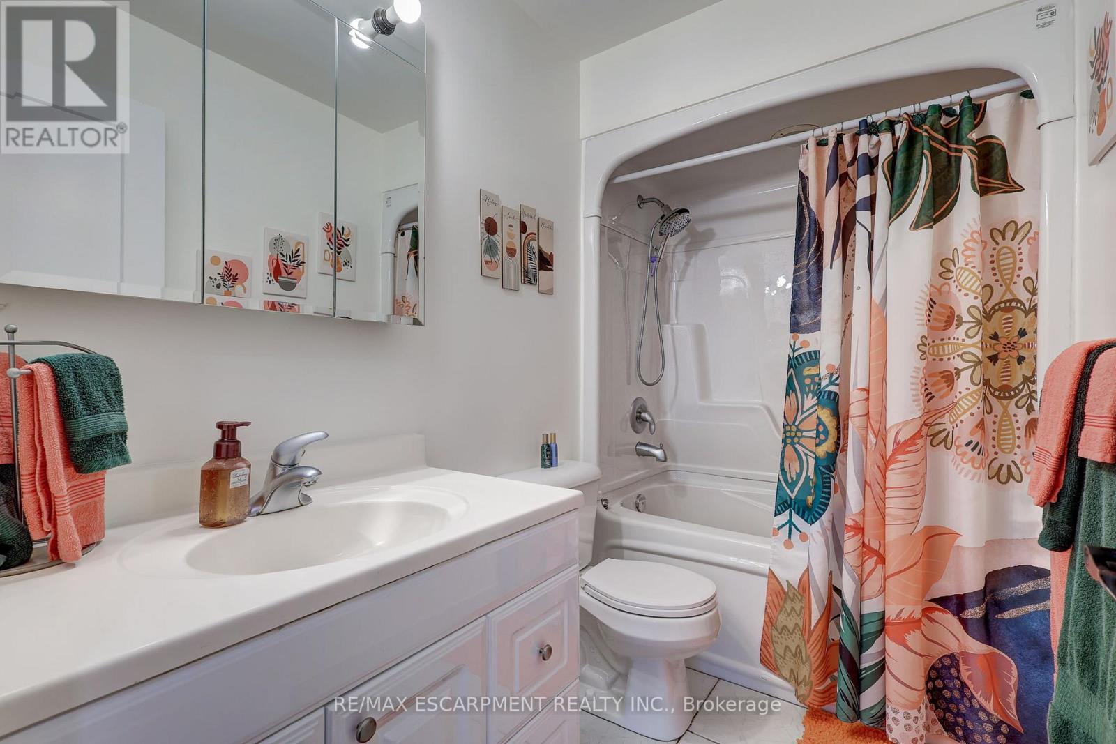 13 Rosemount Crescent, St. Thomas, ON - Indoor Photo Showing Bathroom