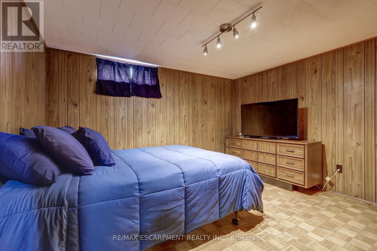 13 Rosemount Crescent, St. Thomas, ON - Indoor Photo Showing Bedroom