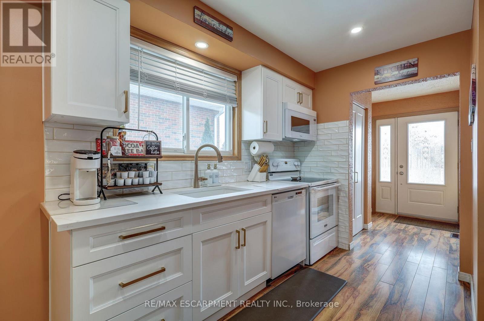13 Rosemount Crescent, St. Thomas, ON - Indoor Photo Showing Kitchen