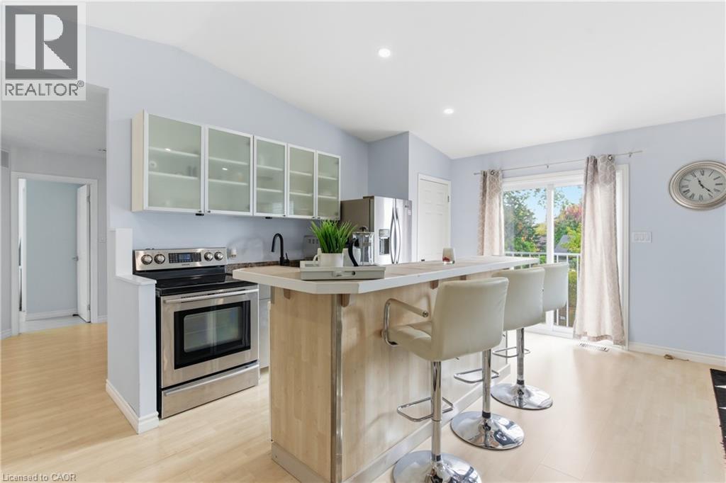 5372 Spruce Avenue, Burlington, ON - Indoor Photo Showing Kitchen