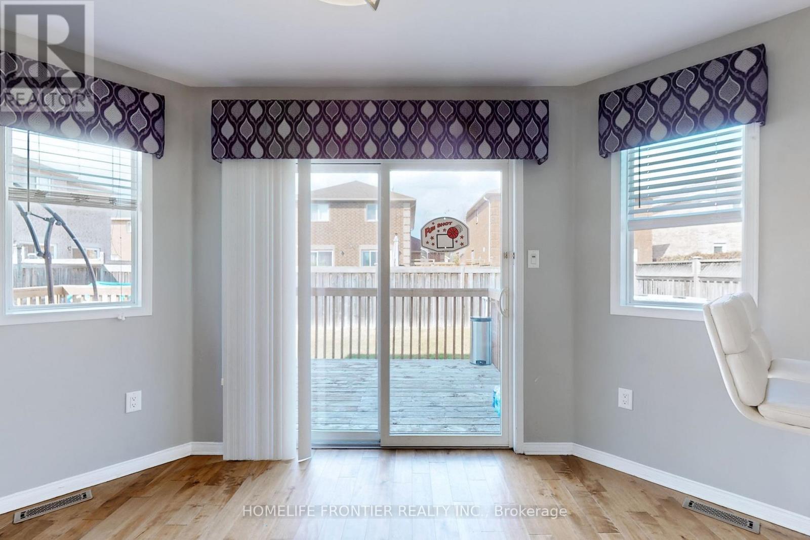 48 Patrick Drive S, Barrie, ON - Indoor Photo Showing Other Room