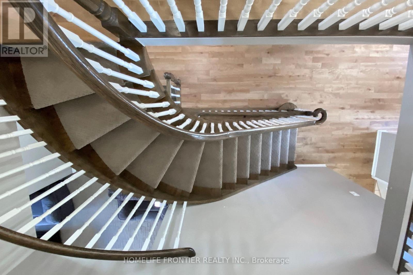 48 Patrick Drive S, Barrie, ON - Indoor Photo Showing Other Room