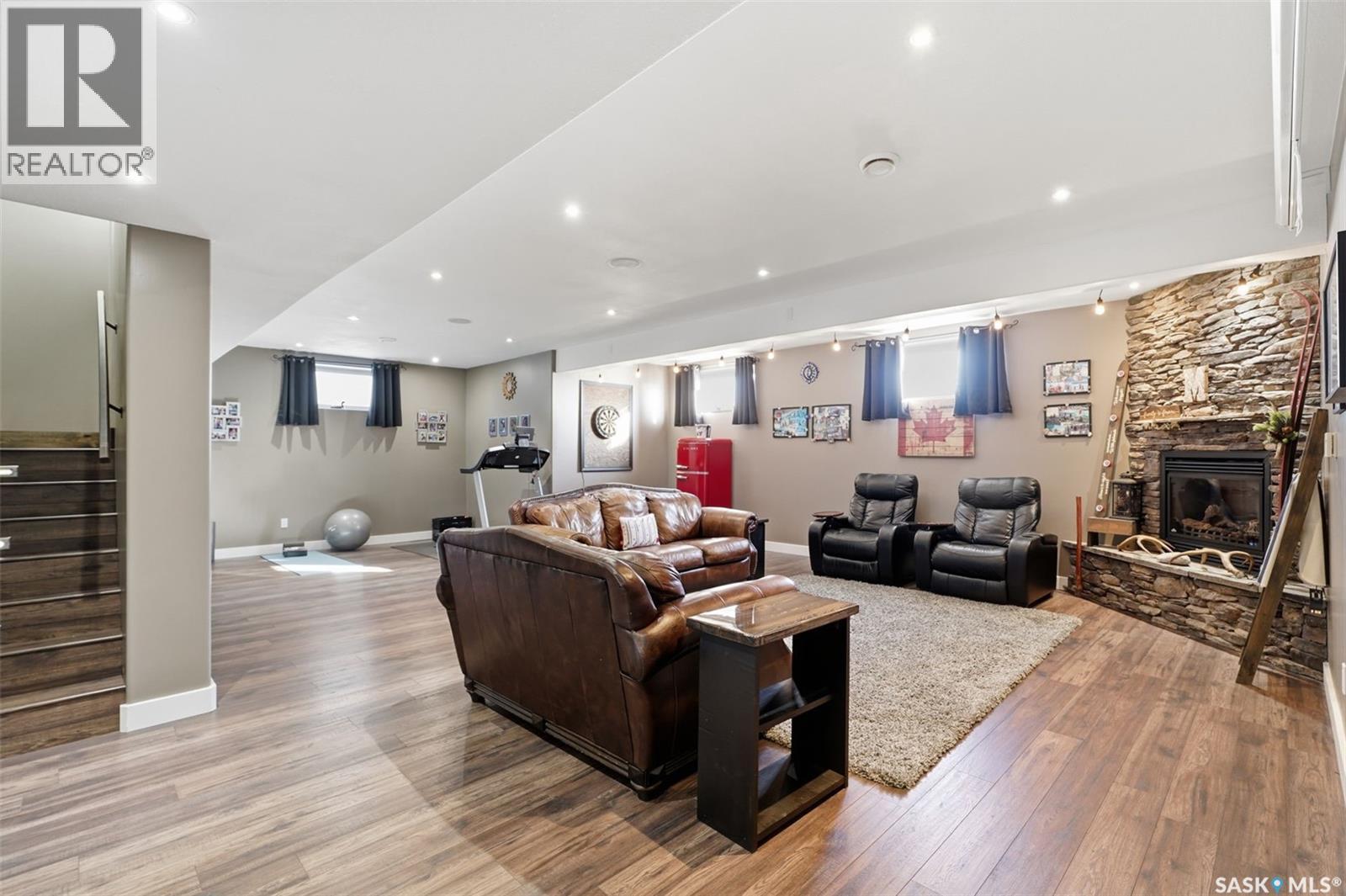 307 Brookside Drive, Warman, SK - Indoor With Fireplace