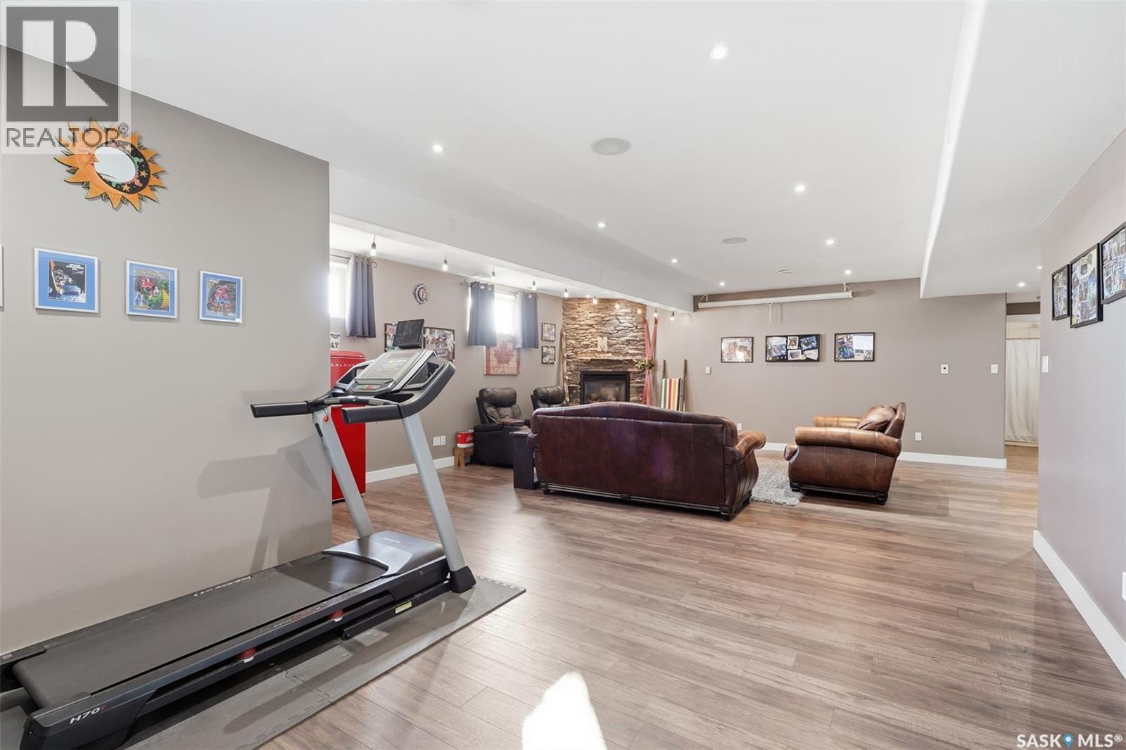 307 Brookside Drive, Warman, SK - Indoor Photo Showing Gym Room