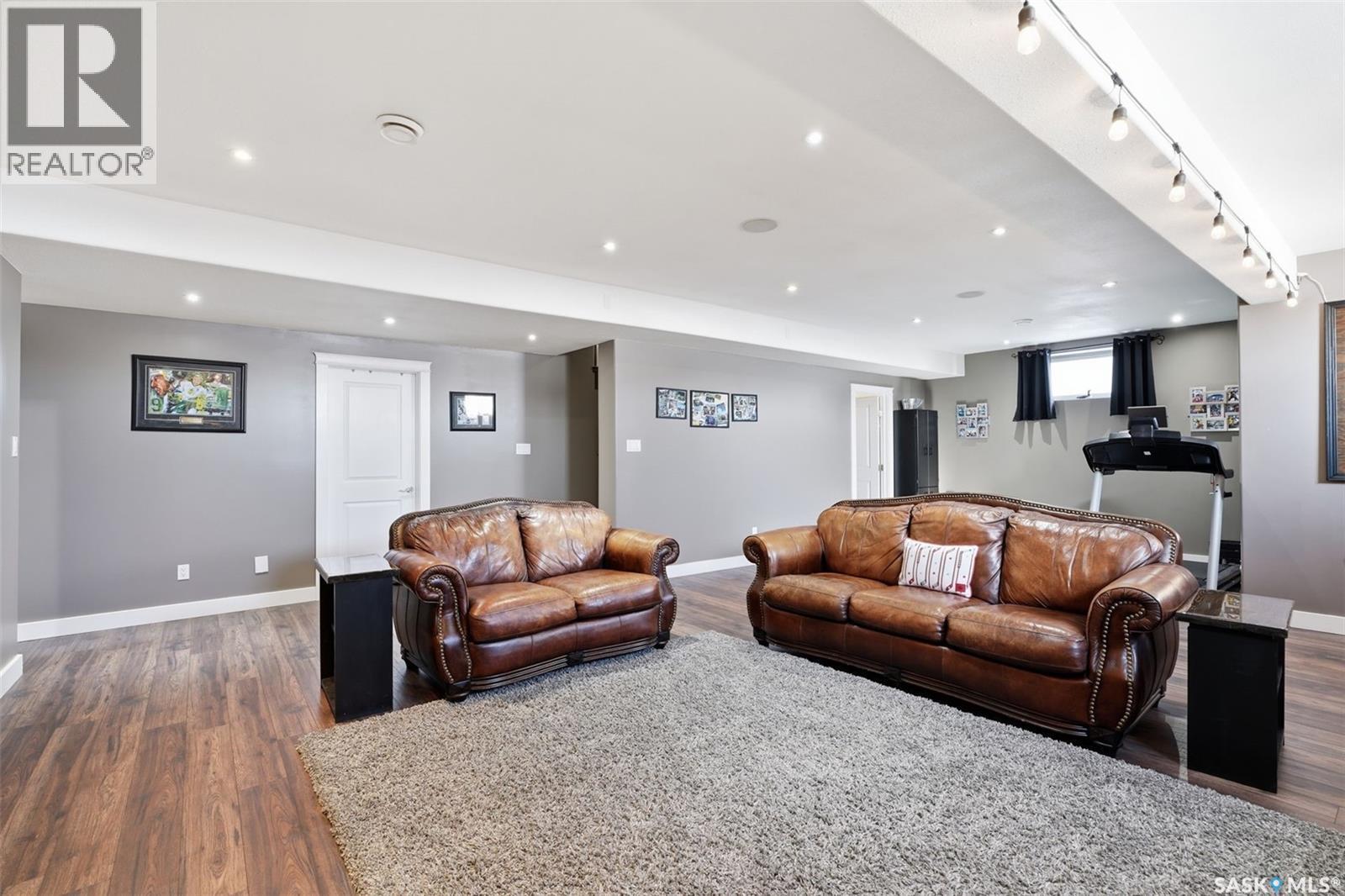 307 Brookside Drive, Warman, SK - Indoor