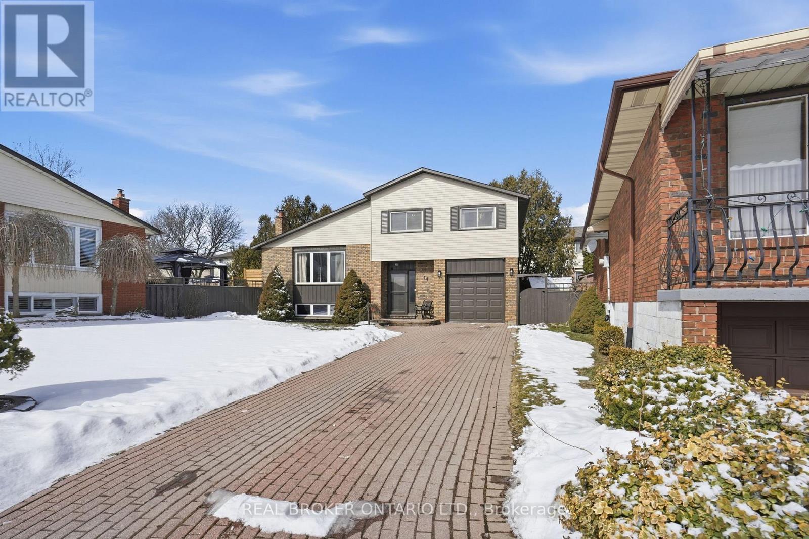 14 Basin Crescent, Hamilton, ON - Outdoor